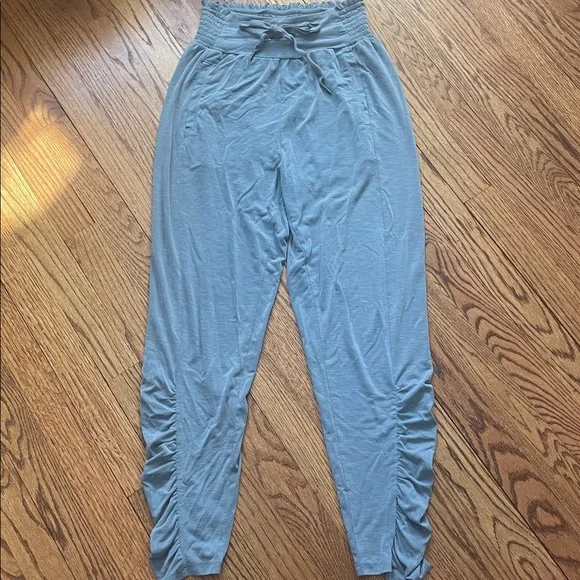 Anthropolgie Saturday Sunday Ruched Jogger Sweats Blue Size XS (fits up to a S) - Picture 2 of 8